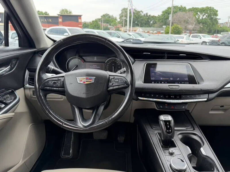 2019 Cadillac XT4 Luxury