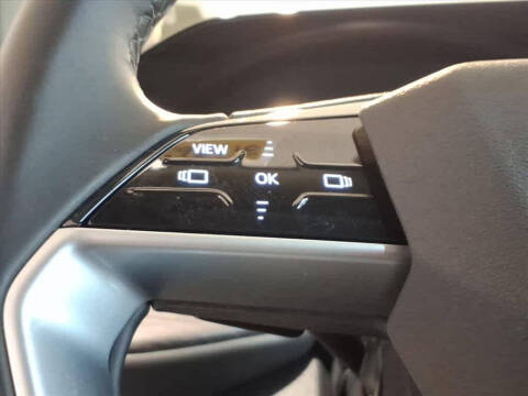 2025 Audi Q5 quattro Premium TFSI