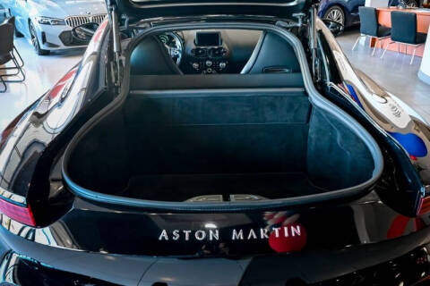 2022 Aston Martin Vantage