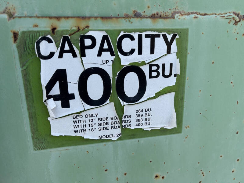 2026 Parker 2600 Gravity Wagon
