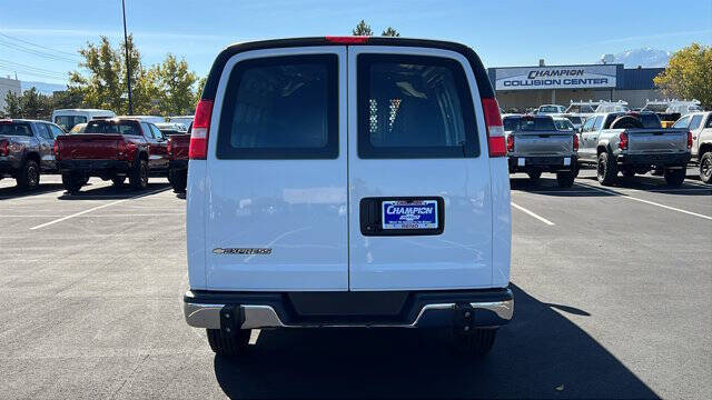 2023 Chevrolet Express 2500