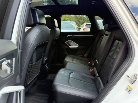 2020 Audi Q3 quattro Premium 45 TFSI