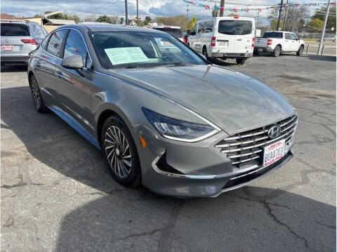 2021 Hyundai Sonata Hybrid for sale at Dealers Choice Inc in Farmersville CA