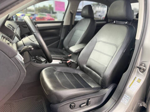 2012 Volkswagen Passat SE