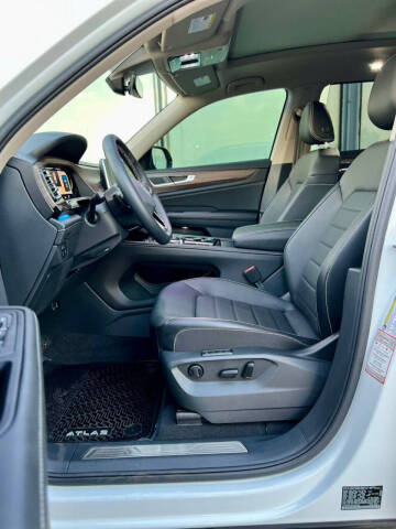 2024 Volkswagen Atlas SEL 4Motion