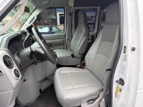 2014 Ford E-Series E-250