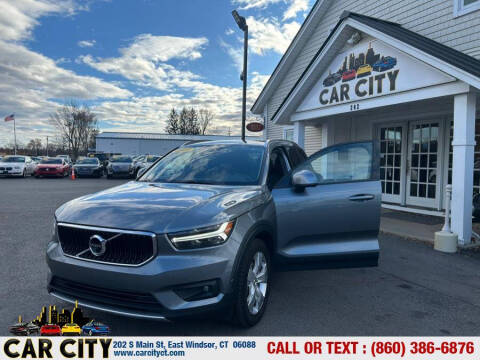 2019 Volvo XC40 T5 Momentum