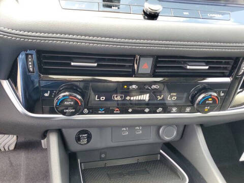 2025 Nissan Rogue SL