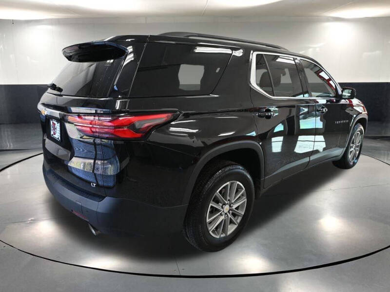 2022 Chevrolet Traverse LT Cloth