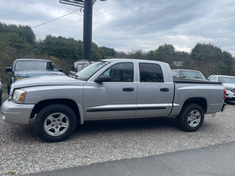 2007 Dodge Dakota for sale at R C MOTORS in Vilas NC