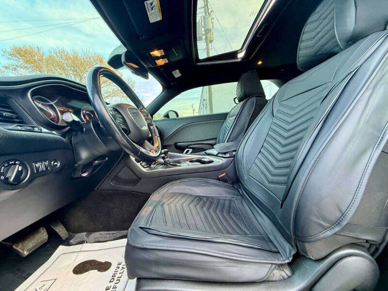 2015 Dodge Challenger SXT