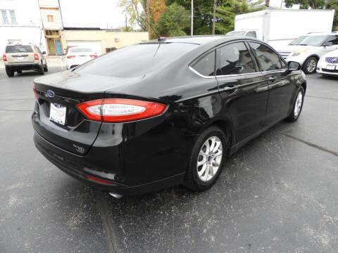2016 Ford Fusion S