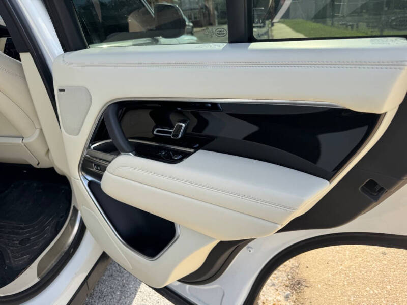 2023 Land Rover Range Rover P530 SE