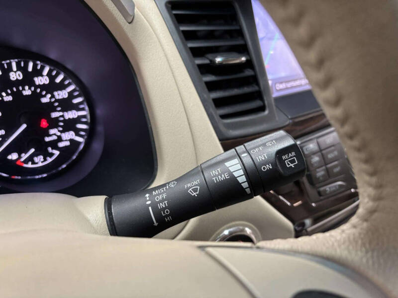 2013 Nissan Pathfinder Platinum