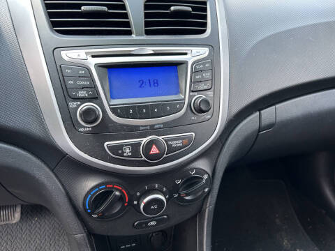 2013 Hyundai Accent GS