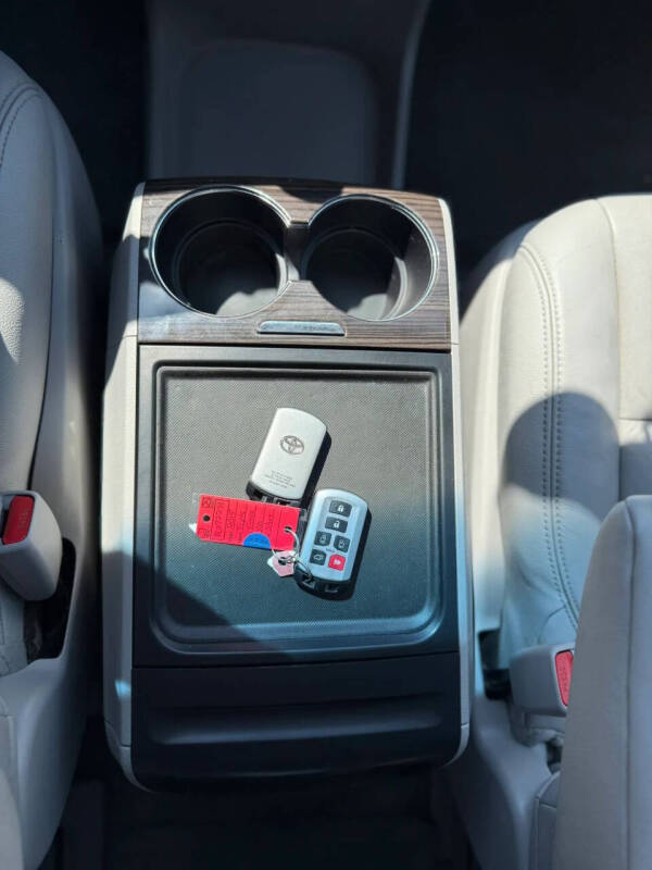 2015 Toyota Sienna