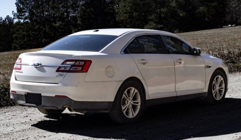 2015 Ford Taurus SEL
