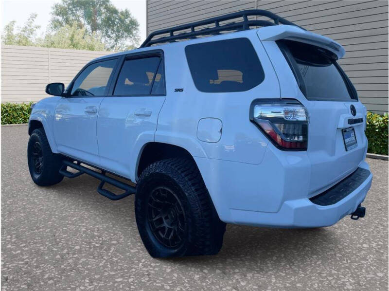 2022 Toyota 4Runner SR5