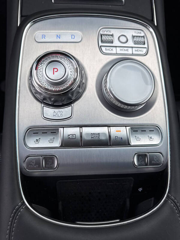 2025 Genesis G90 3.5T e-Supercharger