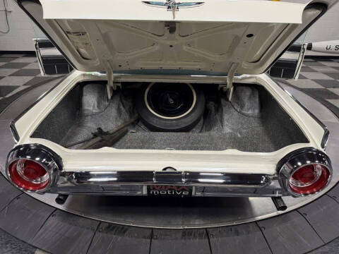 1962 Ford Thunderbird