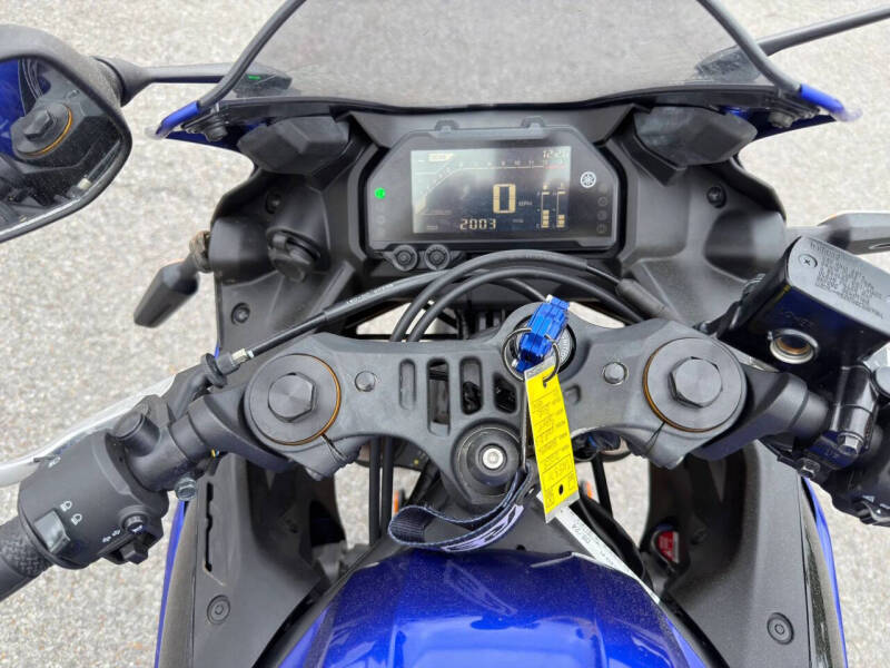 2025 Yamaha YZF-R3