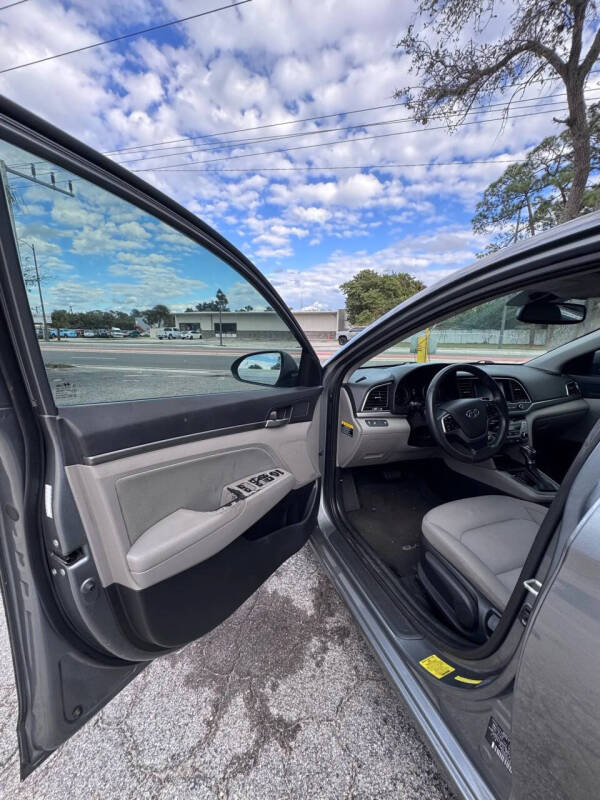 2018 Hyundai Elantra