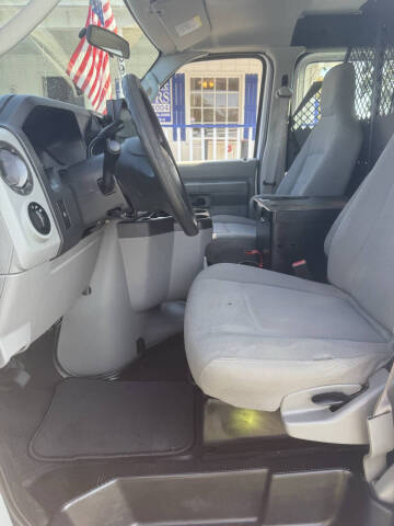 2014 Ford E-Series E-150