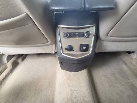 2011 Lincoln MKT