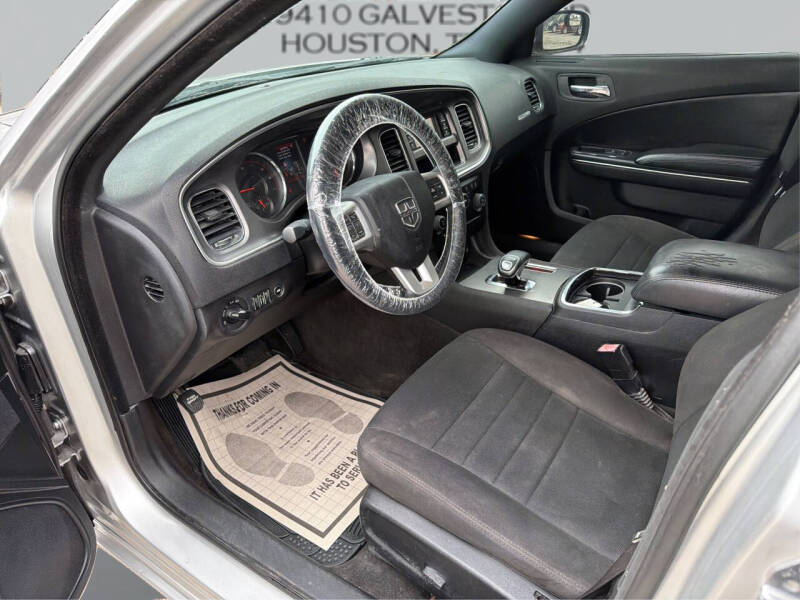 2012 Dodge Charger SE