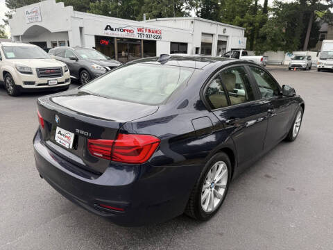 2017 BMW 3 Series 320i