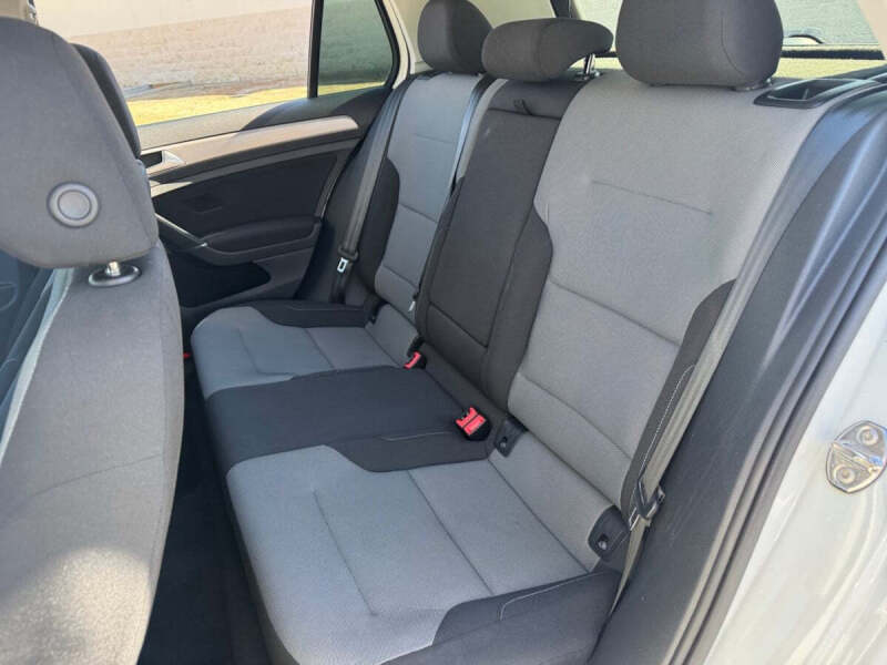 2016 Volkswagen e-Golf SE