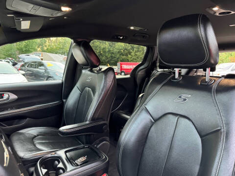 2021 Chrysler Pacifica Touring L