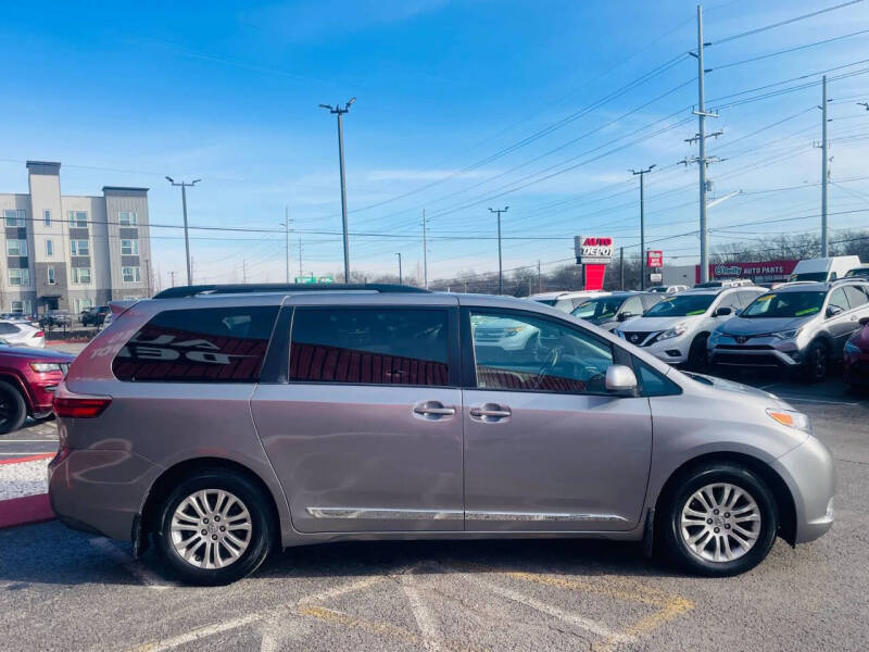 2017 Toyota Sienna
