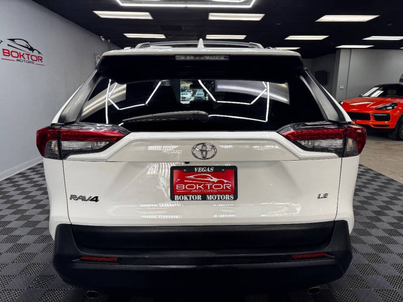 2021 Toyota RAV4 LE