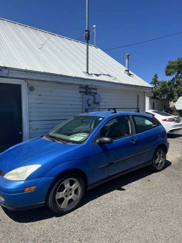 2000 Ford Focus ZX3's photo