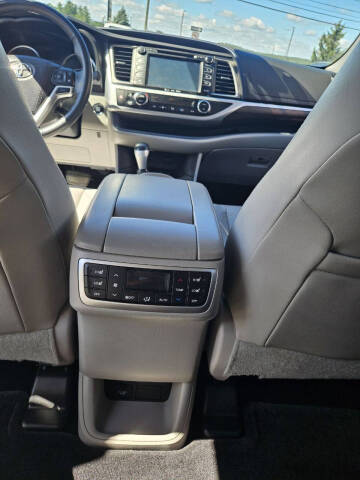 2016 Toyota Highlander Limited Platinum