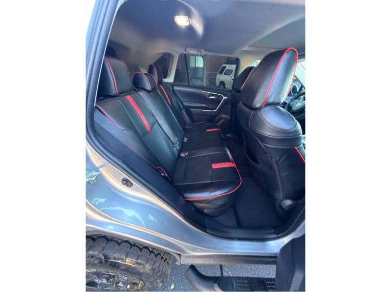 2019 Toyota RAV4 Hybrid XLE