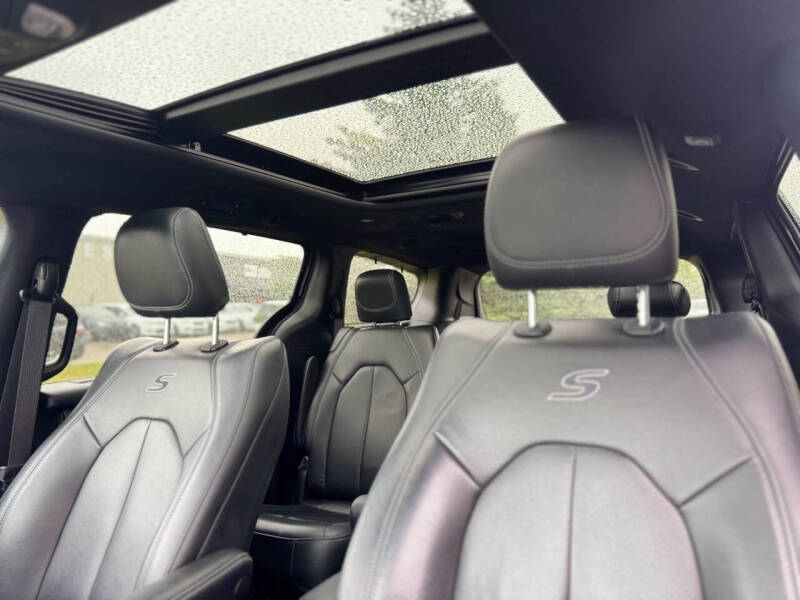 2021 Chrysler Pacifica Touring L
