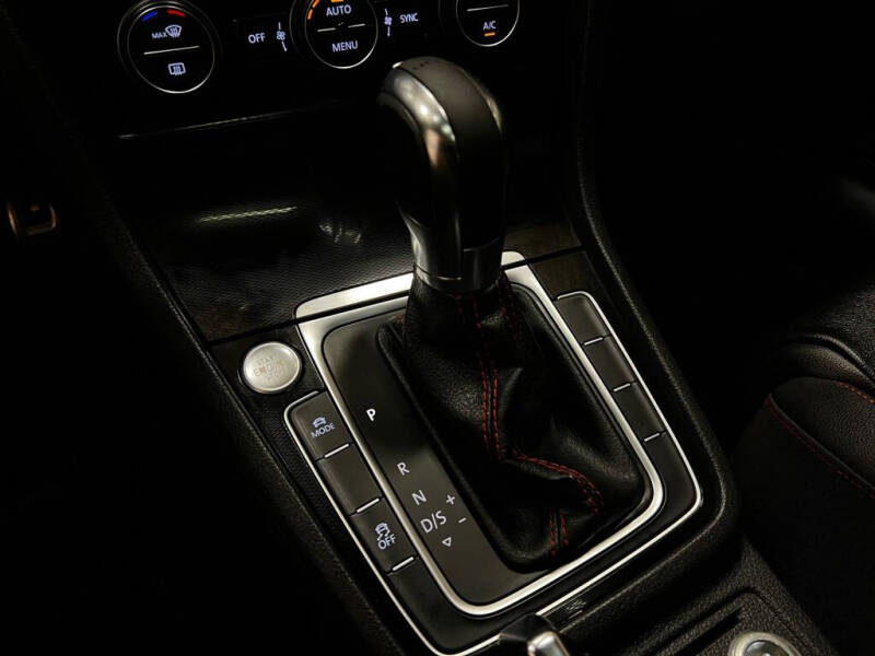 2015 Volkswagen Golf GTI Autobahn