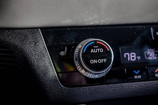 2023 Mitsubishi Outlander PHEV SEL