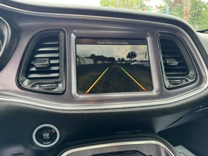 2016 Dodge Challenger SXT