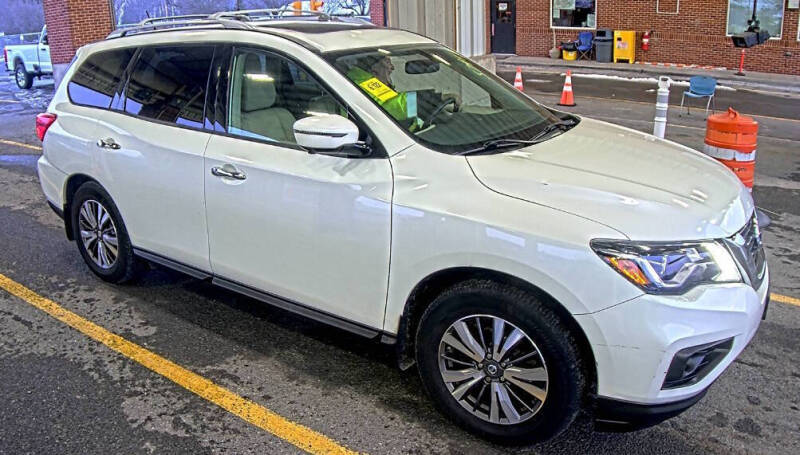 2017 Nissan Pathfinder SL