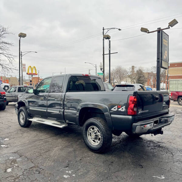 2004 Chevrolet Silverado 2500HD LS