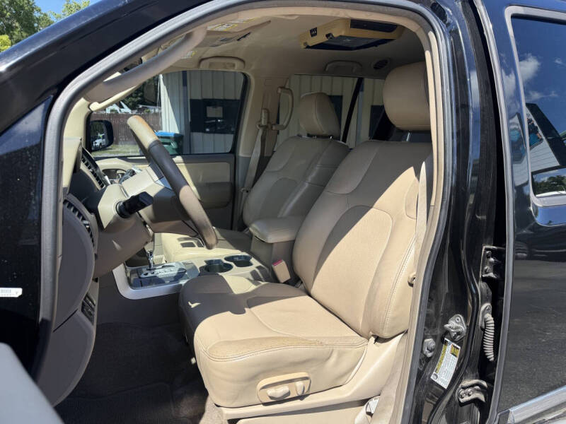 2011 Nissan Pathfinder Silver Edition