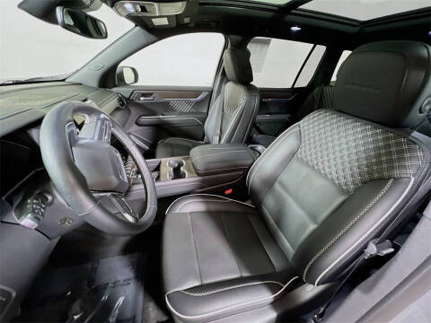 2025 GMC Acadia Denali