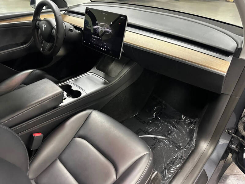 2023 Tesla Model Y Performance