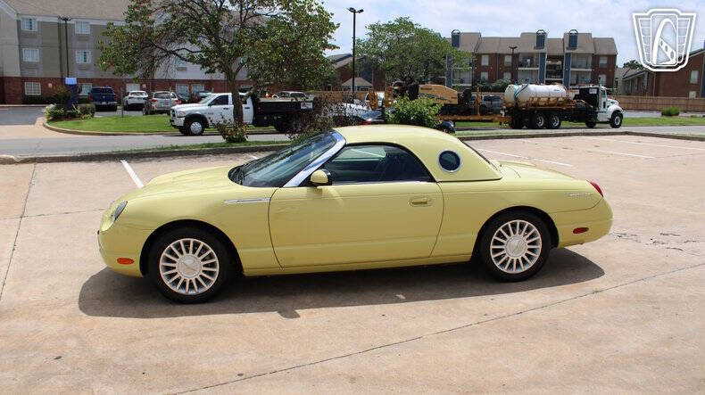 2005 Ford Thunderbird