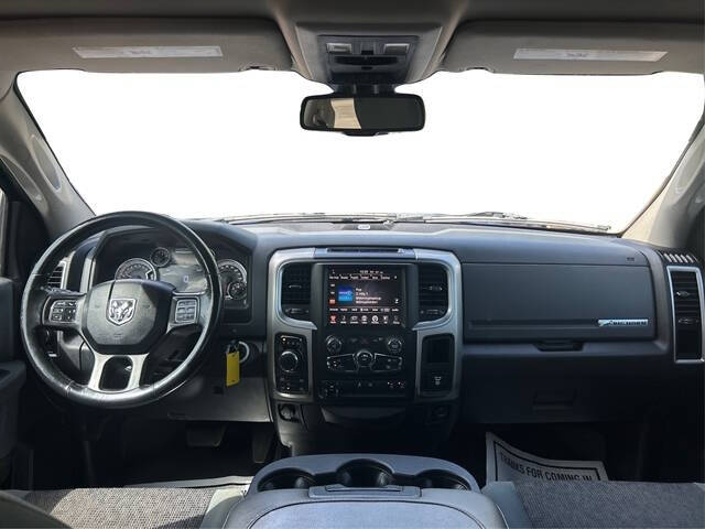 2016 RAM 1500 SLT