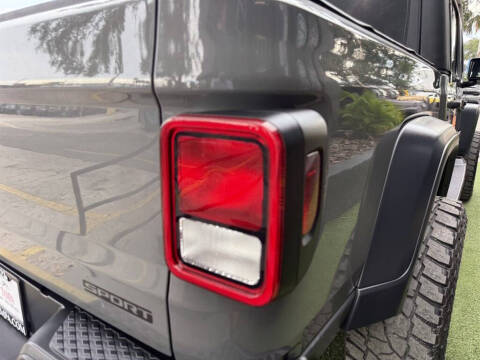 2020 Jeep Gladiator Sport