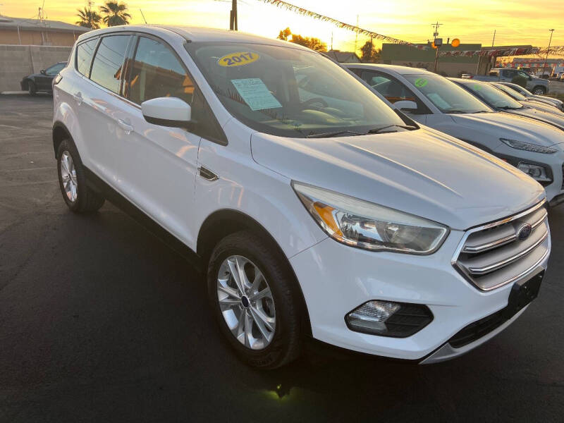 2017 Ford Escape SE photo 3